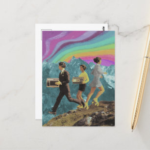 Postal Tres personas en la montaña de las radios surreali