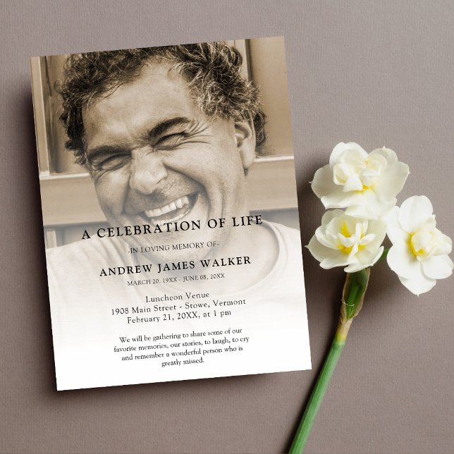 Postal Tributo de Foto Funeral Conmemorativa (Celebration of Life Photo Postcard)