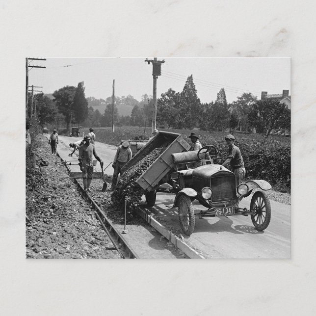 Postal Tripulación de carretera en trabajo, 1925 (Anverso)