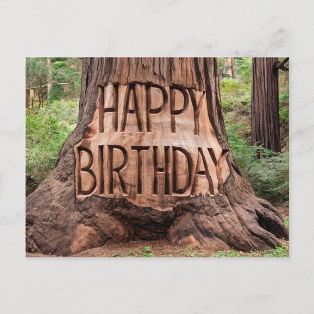 Postal tronco de árbol tallado con feliz cumpleaños (Anverso)