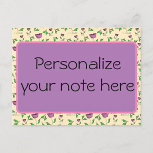 Postal Tulipanes morados sobre fondo amarillo