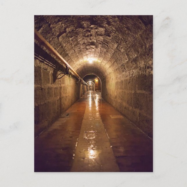 Postal Túnel tenuemente iluminado de una mina de sal (Anverso)
