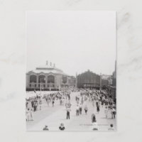 Turistas del centro turístico en explanada