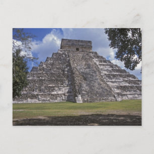Postal Turistas pasan por un lado sin restaurar de El