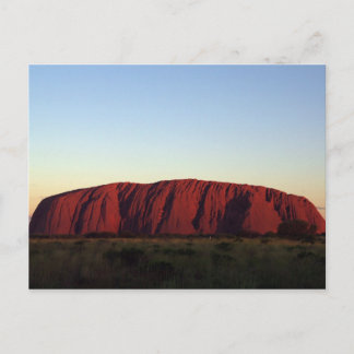 Postal Uluru al atardecer