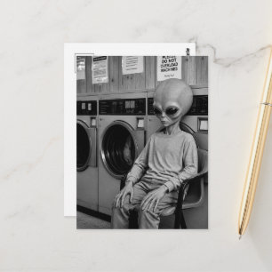 Postal Un alien en la lavandería