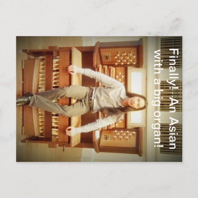 Postal un asiático con un órgano grande (Anverso)