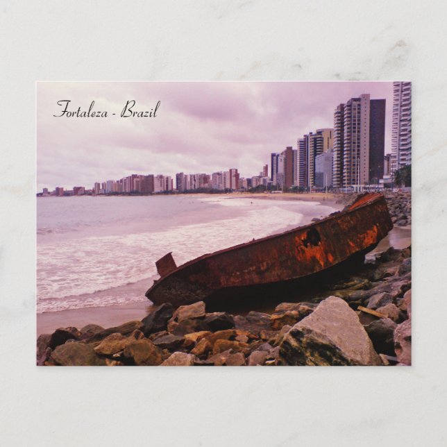 Postal Un barco naufragó en la playa. Fortaleza, Brasil (Anverso)