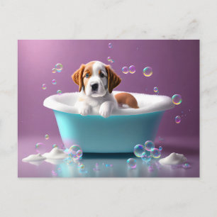 Postal Un cachorro lindo en una bañera con jabón