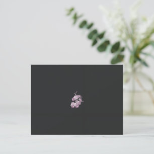 Postal un dibujo de una planta con flores púrpura