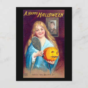 Postal Un feliz Chica de Halloween cepillado de cabello