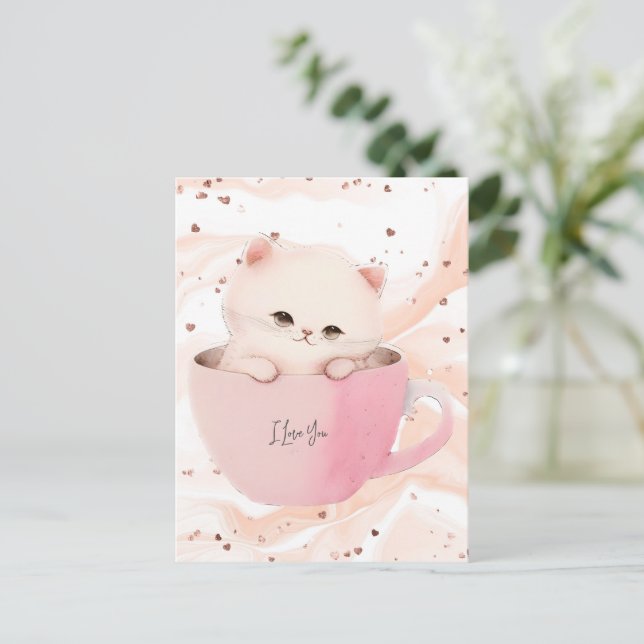 Postal Un gatito lindo en una taza de té (Anverso de pie)