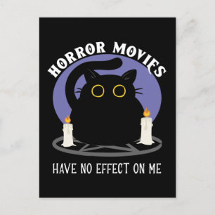 Postal Un gato negro gracioso ama la película del terror