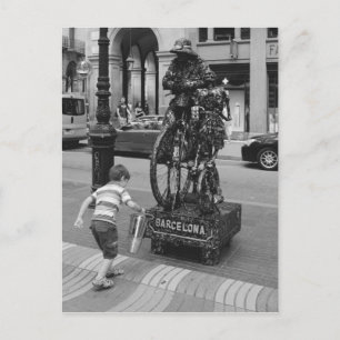 Postal Un niño en Barcelona