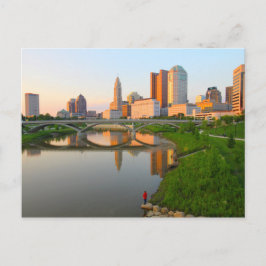 Postal Un pescador en el río Scioto con el Columbus,