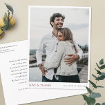 Postal Un simple Boda de fotos de Borgoña Moderno Gracias<br><div class="desc">Este sencillo y moderno boda de fotos gracias a la plantilla de postales muestra sus nombres debajo de la foto junto con 'AMOR Y GRACIAS' resaltado en un elegante tono de burdeos. El otro texto en ambos lados es un negro ligeramente suavizado por defecto. Puede elegir cambiar el tipo de...</div>