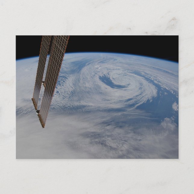 Postal Un Sistema De Baja Presión Mediano-Atlántica. (Anverso)