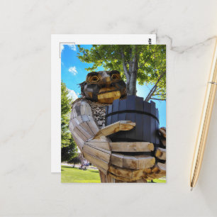 Postal Un Troll Genial Sostiene un Árbol