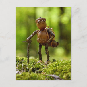 Postal Un vagabundo en el viaje. Acampada de verano