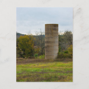 Postal Un viejo silo de granja