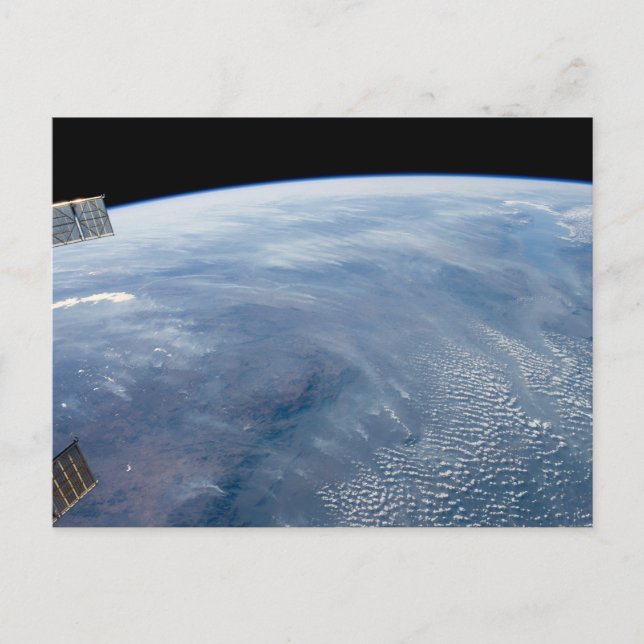 Postal Una Caída De Humo Sobre El Sur De África Tropical. (Anverso)