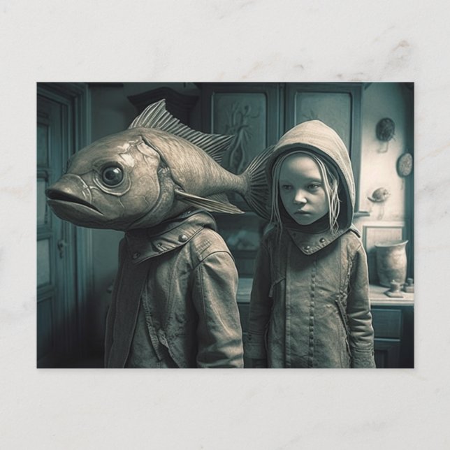 Postal Una Chica con una cabeza de pescador y su amiga (Anverso)