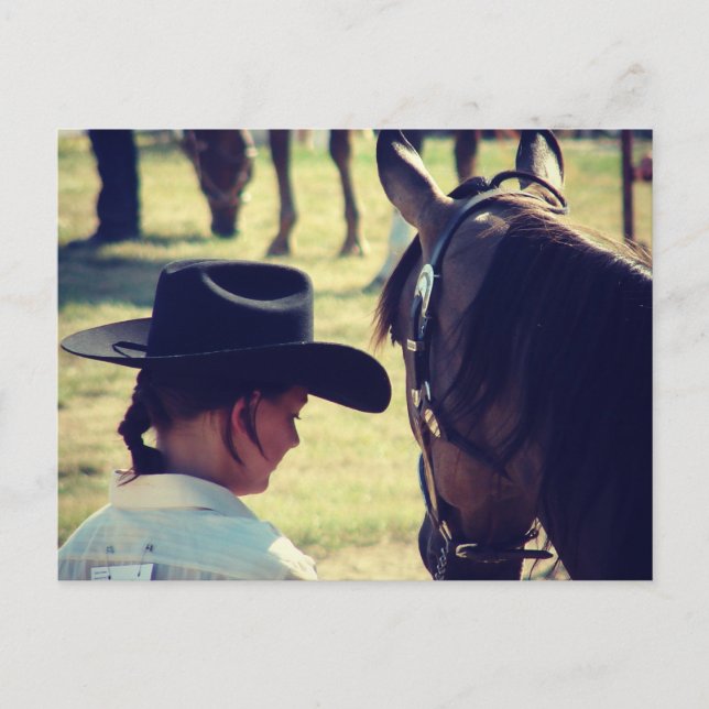 Postal Una Chica y su caballo (Anverso)