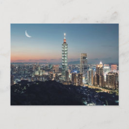 Postal Una ciudad bajo la luz de la luna