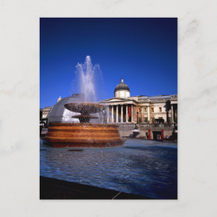 Postal Una fuente Trafalgar Square London