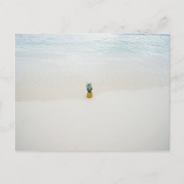 Postal Una piña en la playa (Anverso)