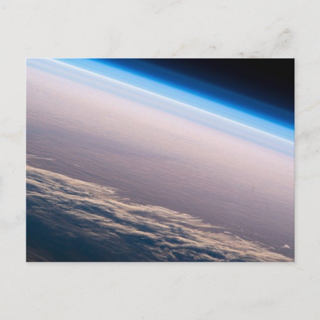 Postal Una puesta de sol orbital frente a la costa de Cab (Anverso)