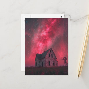 Postal Una sola casa abandonada con el cielo nocturno ros