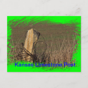 Postal ¡Una toma de cerca de Kansas Limestone Post en una