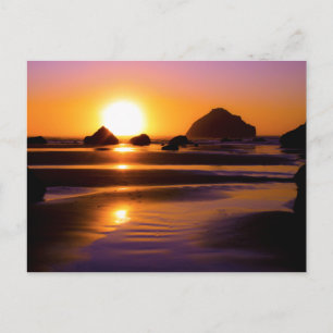 Postal Utopía - Rock facial, Bandon, Oregón