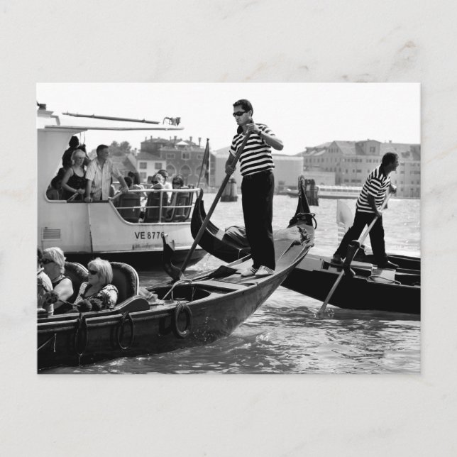 POSTAL VENECIA GONDOLIERS EN NEGRO Y BLANCO (Anverso)