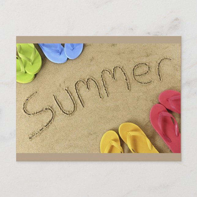Postal Verano (The word "Summer" is written in the sand, with the letters appearing to be etched or drawn.)