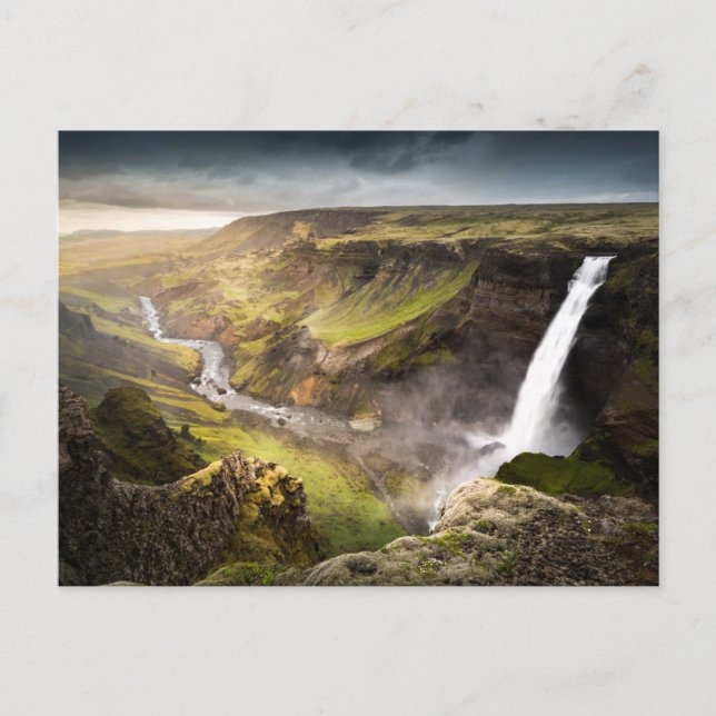 Postal Verano de la cascada el | de Haifoss en Islandia