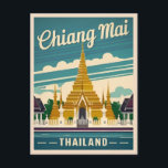 Postal Viaje de época Chiang Mai Tailandia Gráfico retro<br><div class="desc">Entre en el corazón cultural de Tailandia con este vintage diseño inspirado en el viaje con Chiang Mai. Inspirándose en el rico patrimonio de la ciudad y en los impresionantes templos, este diseño capta la esencia del encanto atemporal de Chiang Mai en una estética retro que recuerda a los afiches...</div>