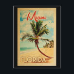 Postal Viaje de Miami Florida Palm Tree Beach Vintage<br><div class="desc">Diseño de Miami Florida en estilo Viaje Vintage con una palmera en la playa con océano y cielo.</div>