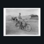 Postal Vieja motocicleta con faros de linterna<br><div class="desc">Vieja motocicleta con farolillos - fue creada en 1901.</div>