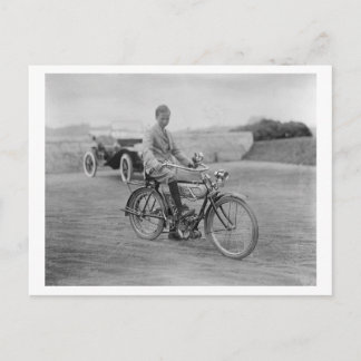 Postal Vieja motocicleta con faros de linterna