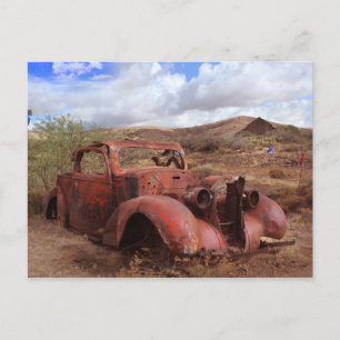 Postal Viejo Coche En Paisaje Desierto
