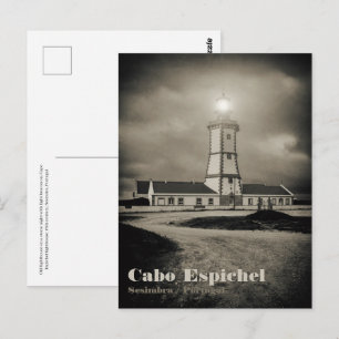 Postal Viejo faro en una noche de tormenta