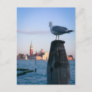 Postal Viendo gondalas en Venecia