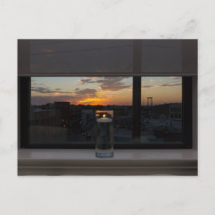 Postal Viendo La Postcarta Del Atardecer