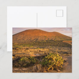 Postal Viñedo Volcánico y Caldera de Lanzarote al Atardec