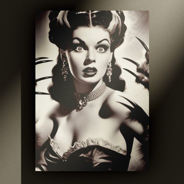 Postal Vintage Gótica Vampira (Subido por el creador)