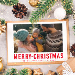 Postal Vintage Merry Christmas Retro Typography | Rojo<br><div class="desc">Vintage Merry Christmas Retro Typography | Postales rojas. Personalizar todos los campos de texto para darle un toque especial a su papelería de vacaciones.</div>