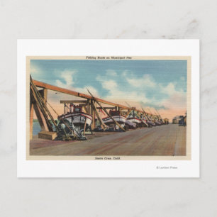 Postal Vista de barcos pesqueros en muelle municipal