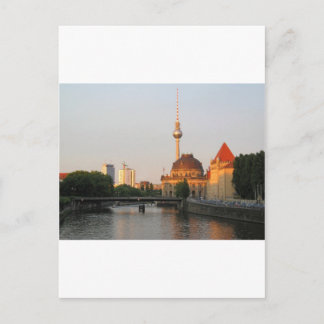 Postal Vista de la ciudad de Berlín sobre el río Spree